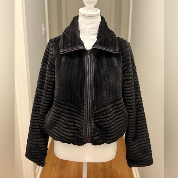 Anthropologie, Natasha Faux Fur Lux Black Bomber Jacket, Size XS - Picture 3 of 11